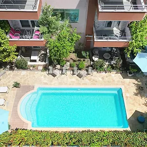 Aparthotel Er.zo Summer Studios, Kallithea (Chalkidiki)